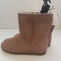 NEW - Women’s Boots Size 9 Pink 