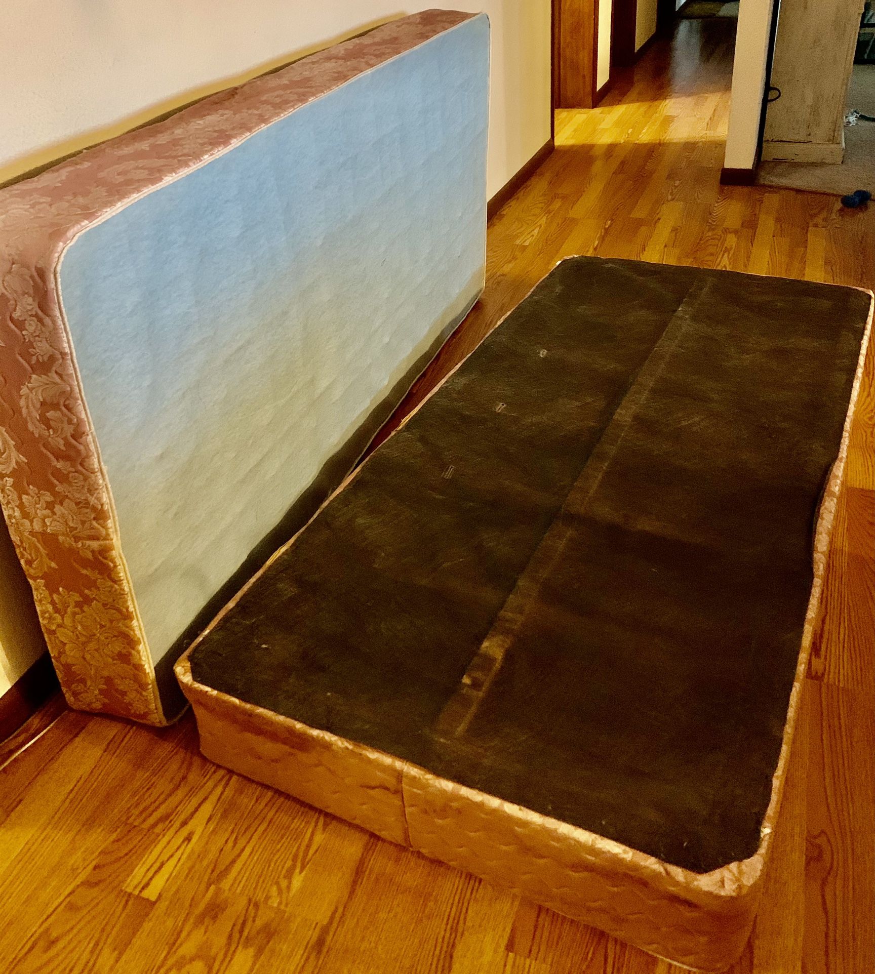 XL Twin Lower Box Spring Mattress