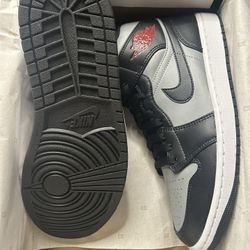 Jordan 1 Mid Shadow Red Size 9 New