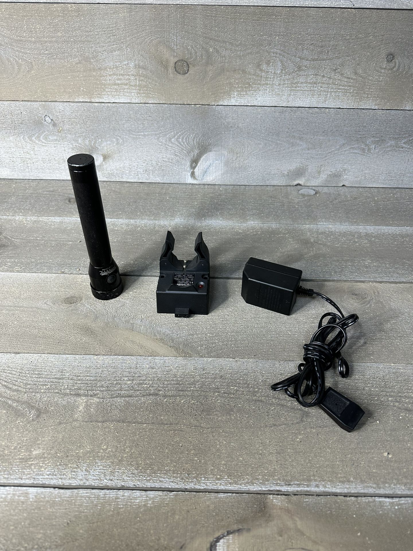 Streamlight Stinger Flashlight Battery Charger Power Adapter Model 75100 Black C