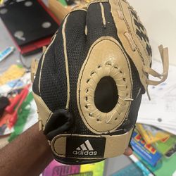 9.5” Baseball Glove