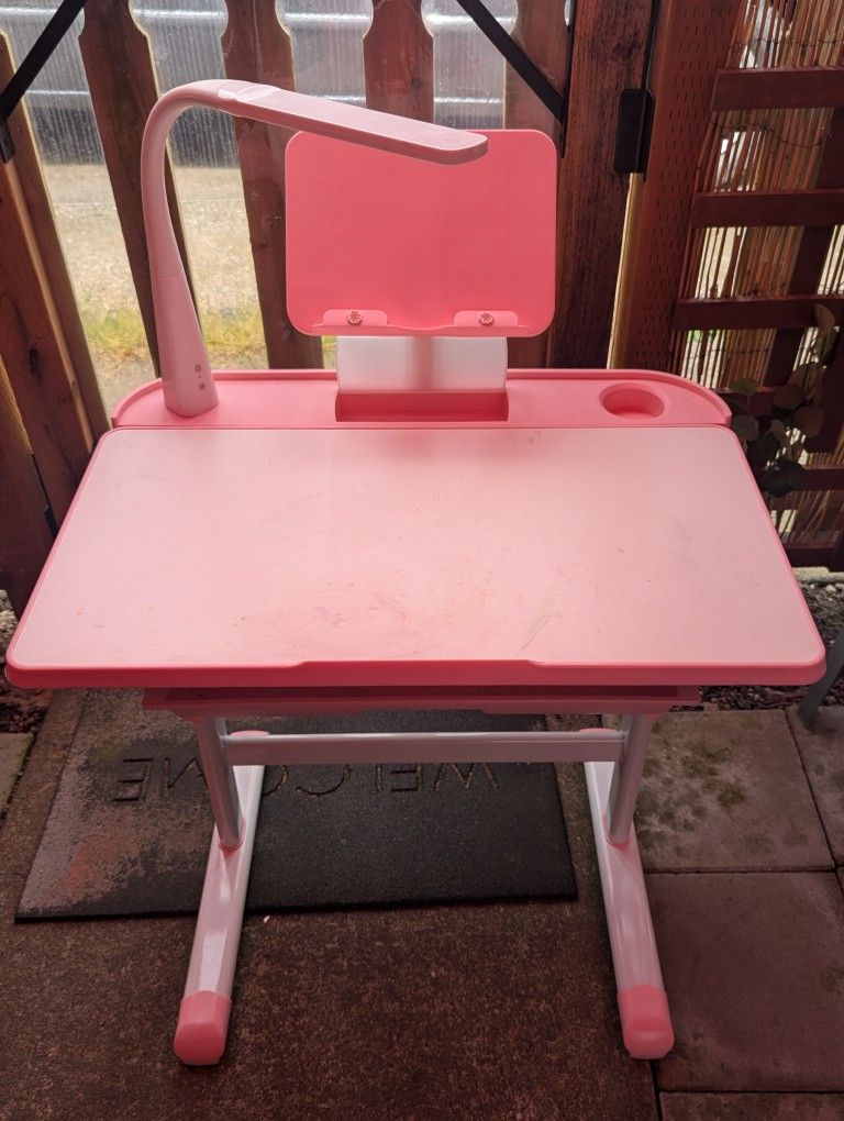 Girls Desk (Age 3 To 9 ) With Working Lights & Chair