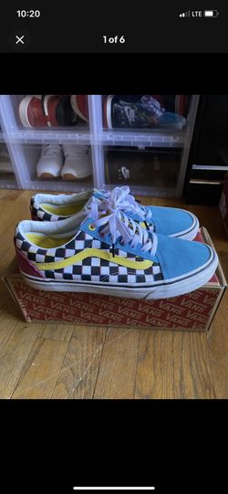 2 Pairs Of Vans Old Skool size 9.5