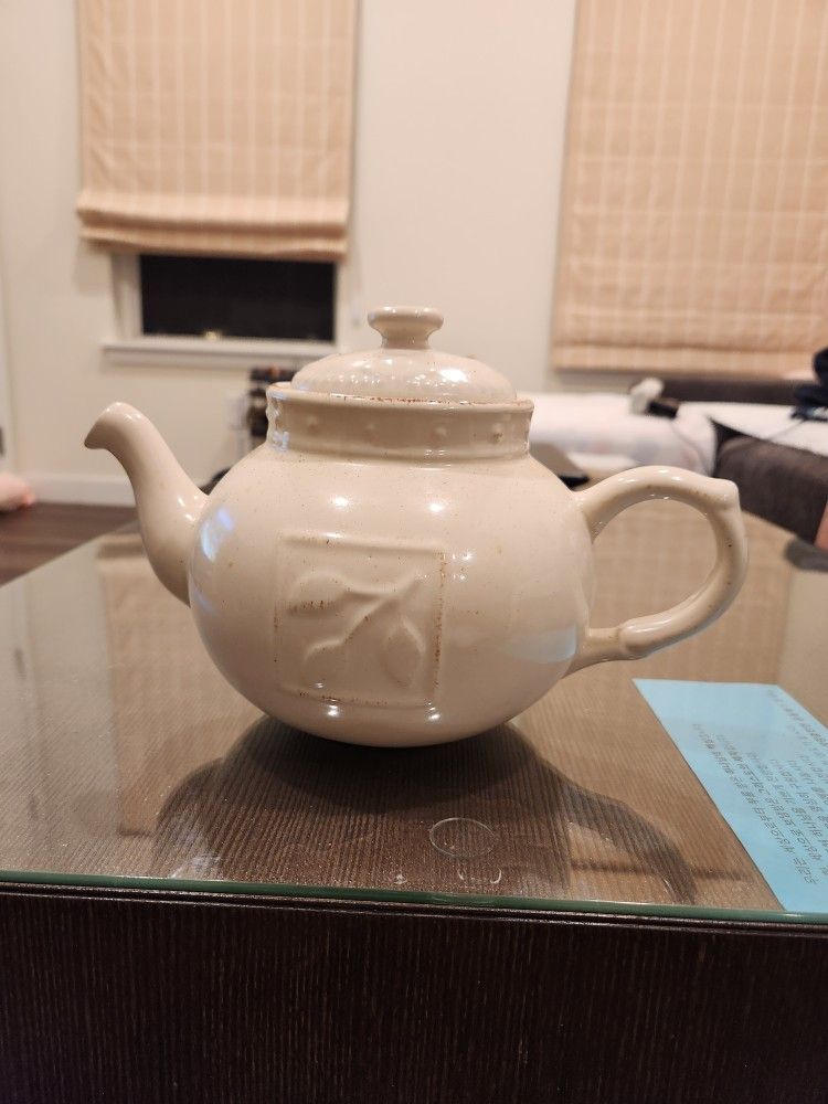 Signature Housewares Sorrento Debby Segura Designs Ivory Teapot