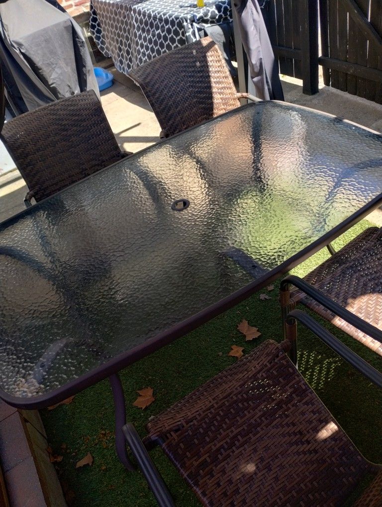 Outdoor Dinning Table