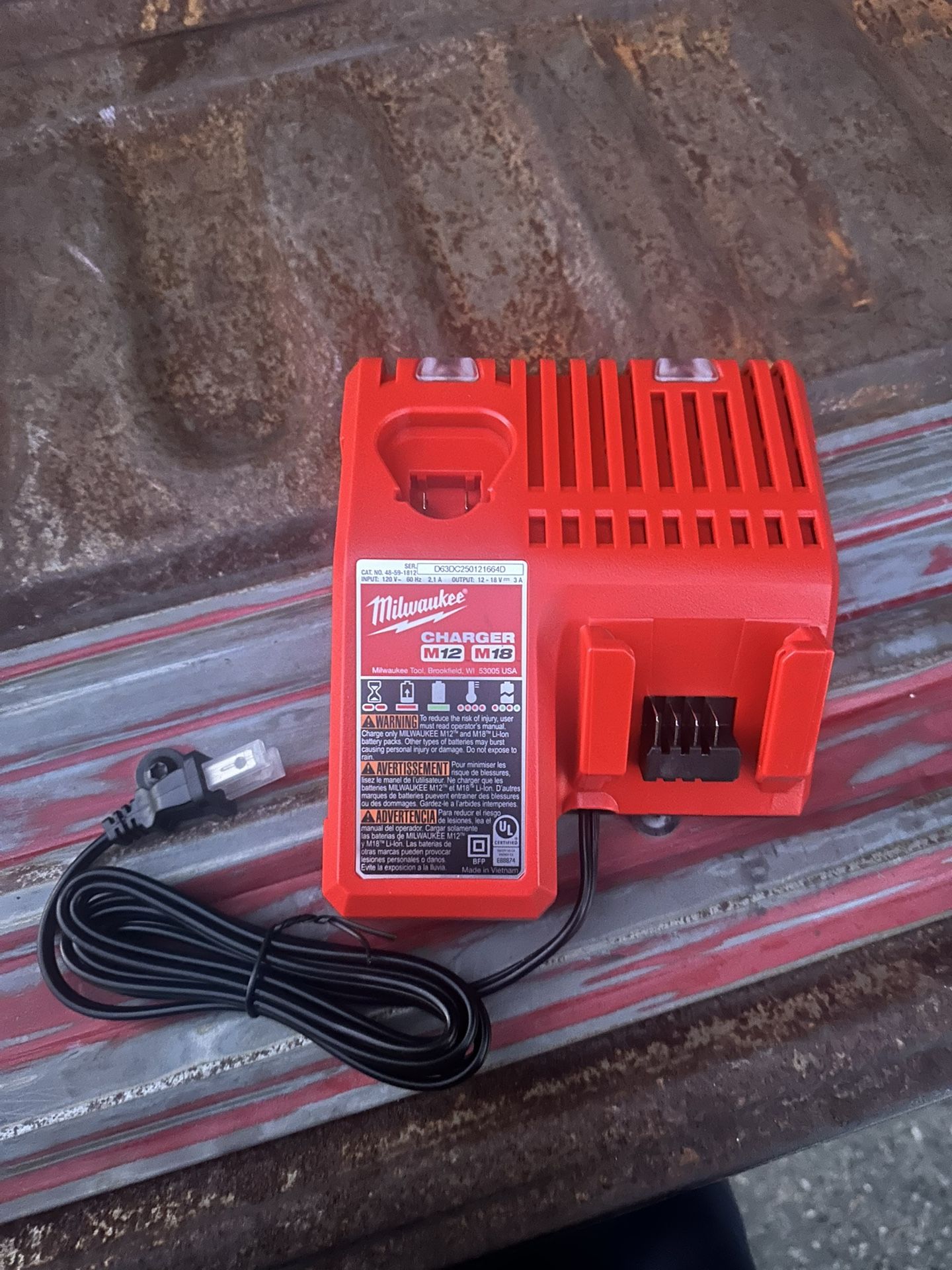 Milwaukee Charger M12 M 18