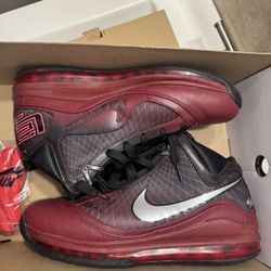 Nike LeBron 7 Christmas (2019)