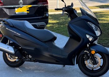 Suzuki Burgman 2000