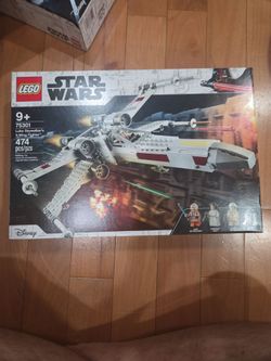 LEGO Star Wars Luke Skywalker's X-Wing Fighter 75301