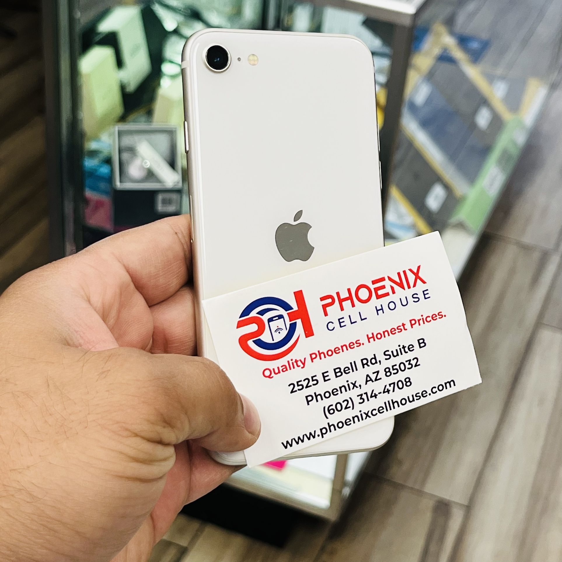 iPhone SE3 64GB Unlocked