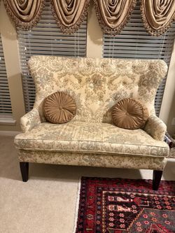 Traditional High-Back Wingback Loveseat / Settee (with Accent Pillows)