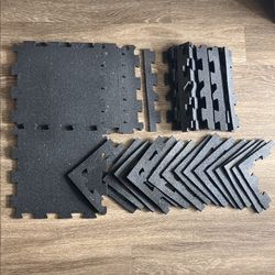 Rubber Tile Gym Black Matt Floor Corners and Edges