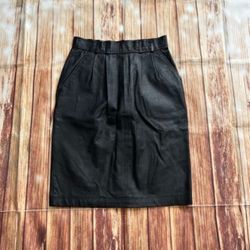 Chaus Petite Vintage Women’s High Waisted Black Leather Pencil Skirt Size 12