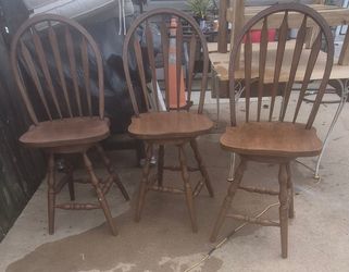 3 Bar Stools