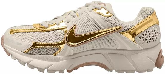 Beautiful gold and white Vomero 5