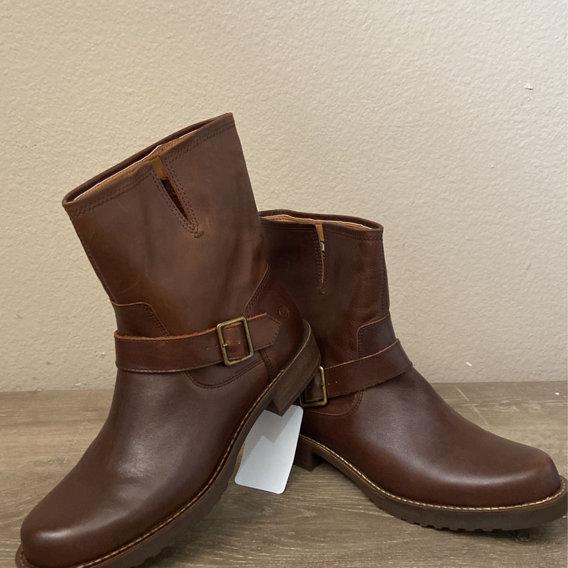 Dingo Women’s Casey Leather Bootie New With Tags