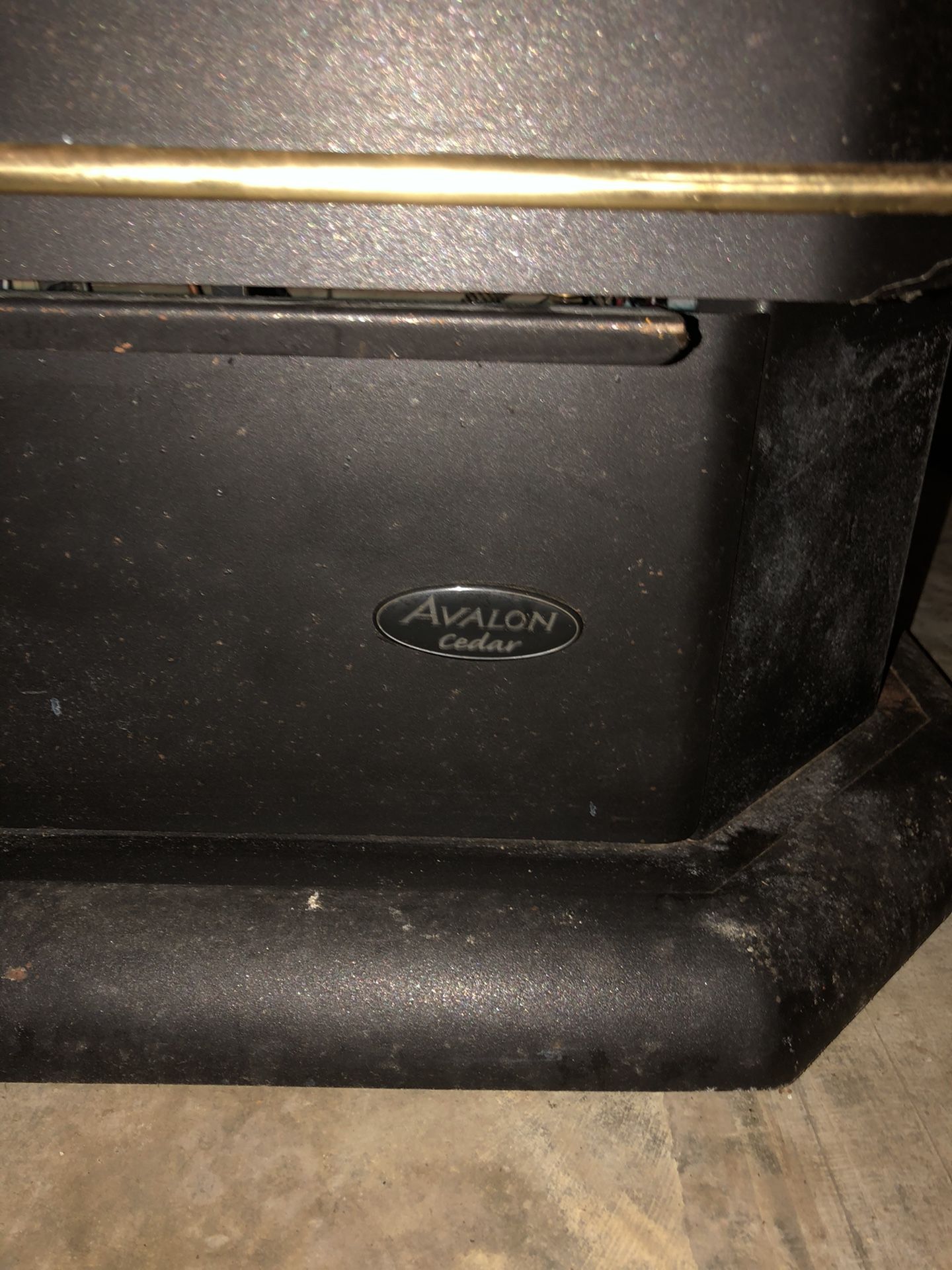 Avalon Cedar propane/natural gas wood stove for Sale in SKOK, WA - OfferUp