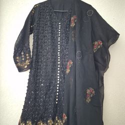 Shalwar Kameez 