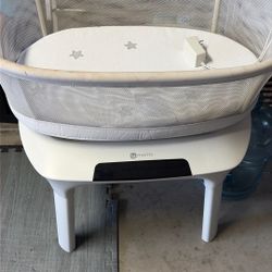 Bassinet 4 Moms