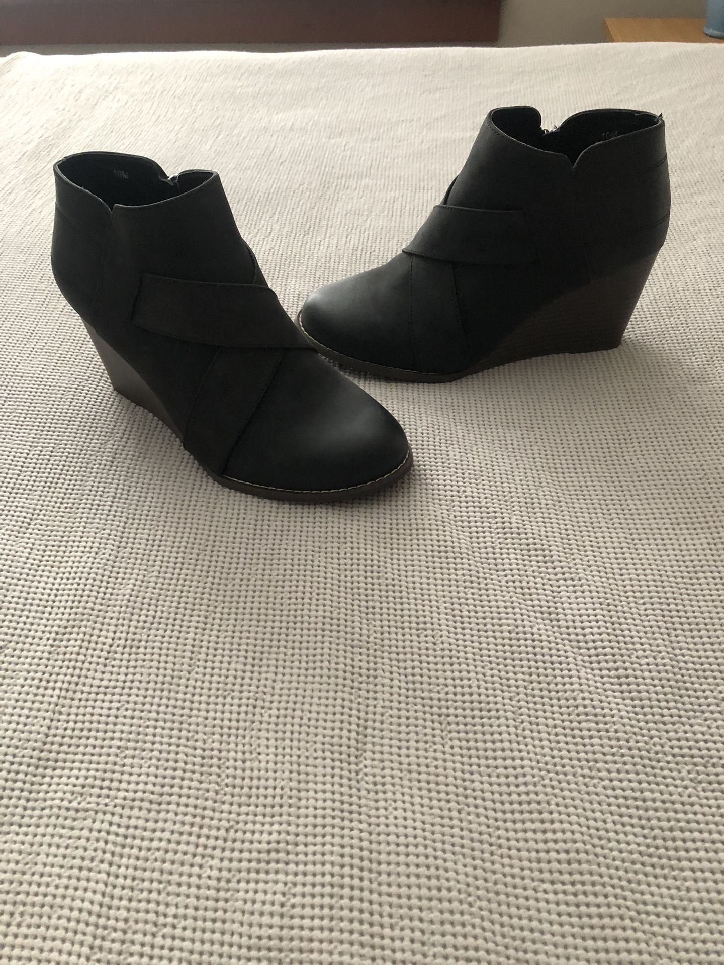 Women’s Bootie Size 10m