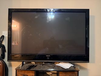 Samsung Flat Screen TV Large