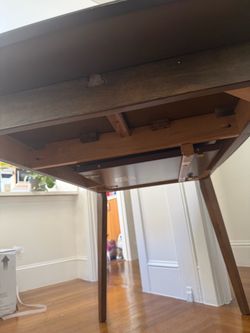 Free dining table with built in leaf