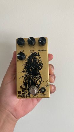 Walrus Audio Iron Horse V.3 Distortion Pedal