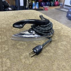 G E Portable Vintage Steam Iron