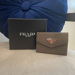 Prada Wallet 
