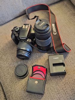 Canon Eos revel T7 double zoom