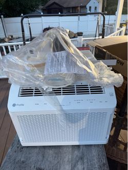 Air conditioning Ge over the window ac Brand New