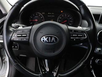 2018 Kia Stinger Thumbnail