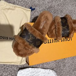 🟫Lock It Flat Mule Sz 6 Sandals🟫