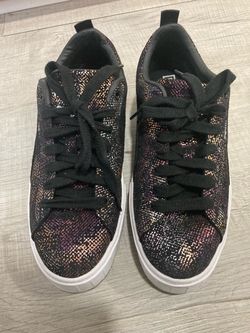 Women puma shoes size 11