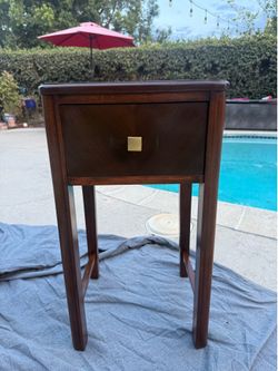 Angelus vintage table