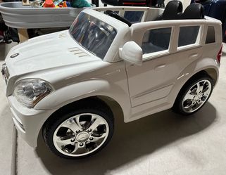 Kids Mercedes ride on car