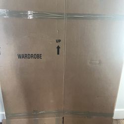 4.9 Cu Ft Wardrobe Box