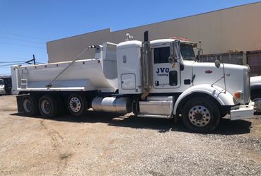2012 Peterbilt Truck 365