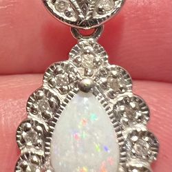🔥Opal Diamond Vintage 14K Beautiful Pear Shaped Pendant Necklace 16” Gold Chain