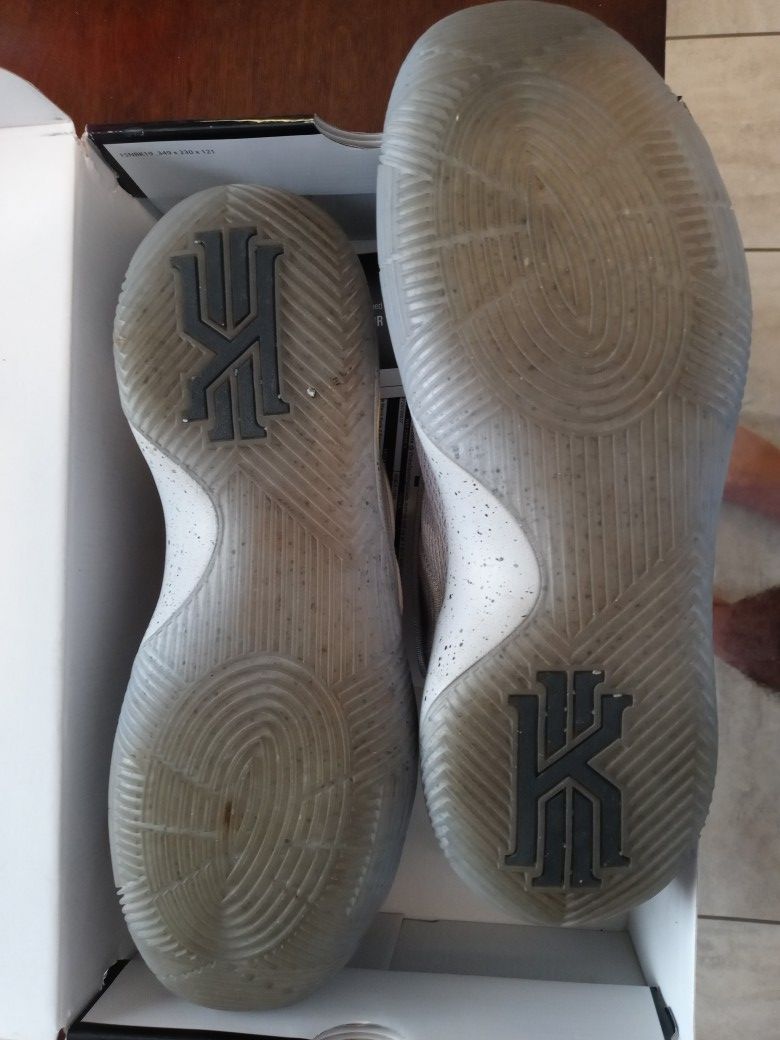 Kyrie 2 size 12