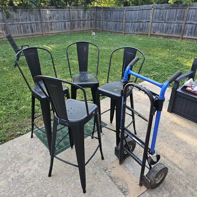 Steal Chairs