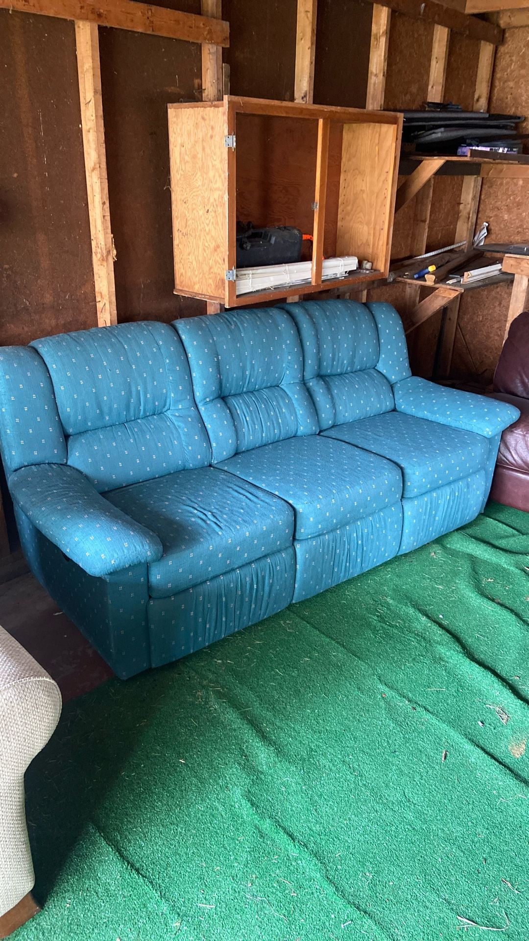 3 Seat Reclining Couch