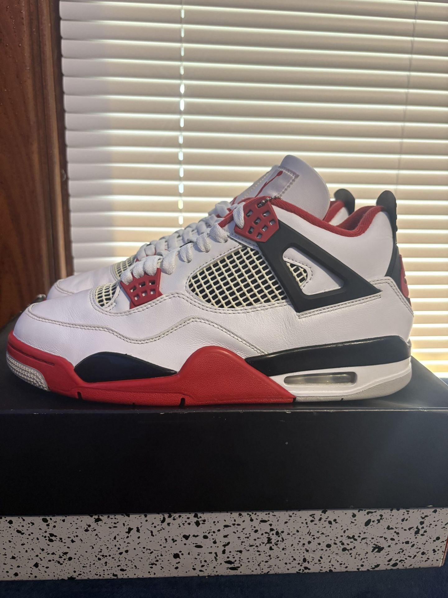 Jordan 4