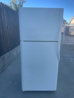 Frigidaire top and bottom refrigerator for $180. Dimensions are 30Wx32Dx69H. Pick up only.