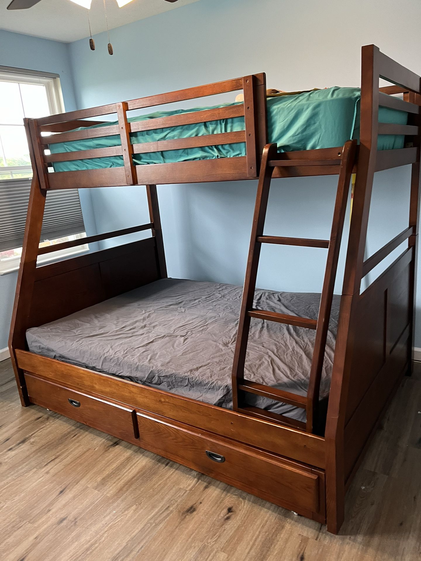Bunk beds In great condition! Solid Wood! Priced To Go!
