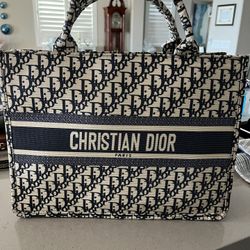 New Christian Dior Tote REDUCED TO $95