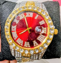 Beautiful unique diamond watch new