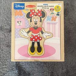 Melissa & Doug Minnie Wooden Mix & Match Dress-Up - 18 pieces - Kids Game