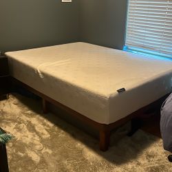 Queen Size Mattress And Bed Frame 