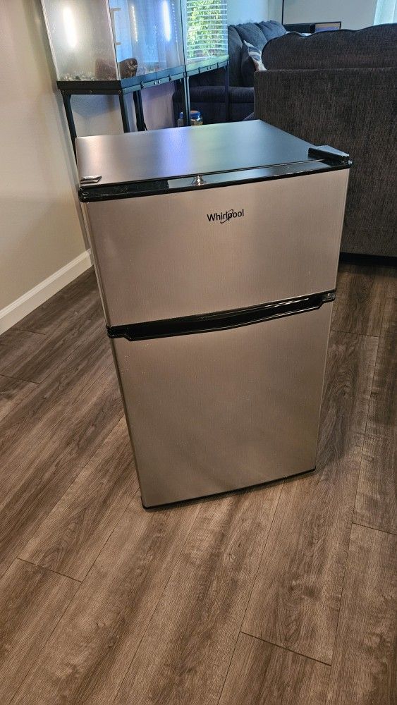 Whirlpool Mini Fridge